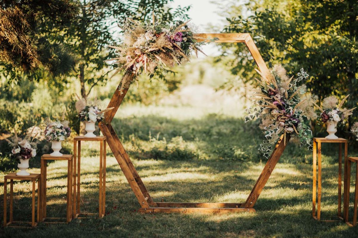 Décoration de mariage romantique et personnalisée